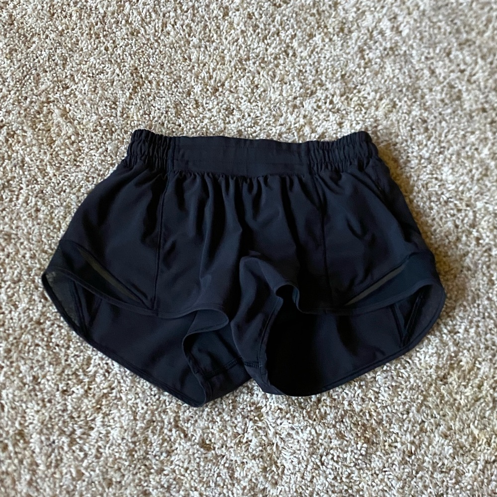 🍋🖤 Lululemon Hotty Hots Size 2